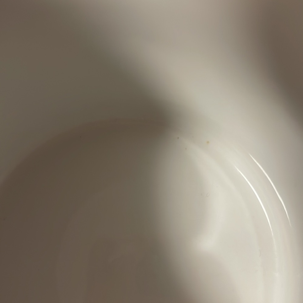 Starbucks 2012 gold lettering stackable cup with red bottom rim - Picture 5 of 10